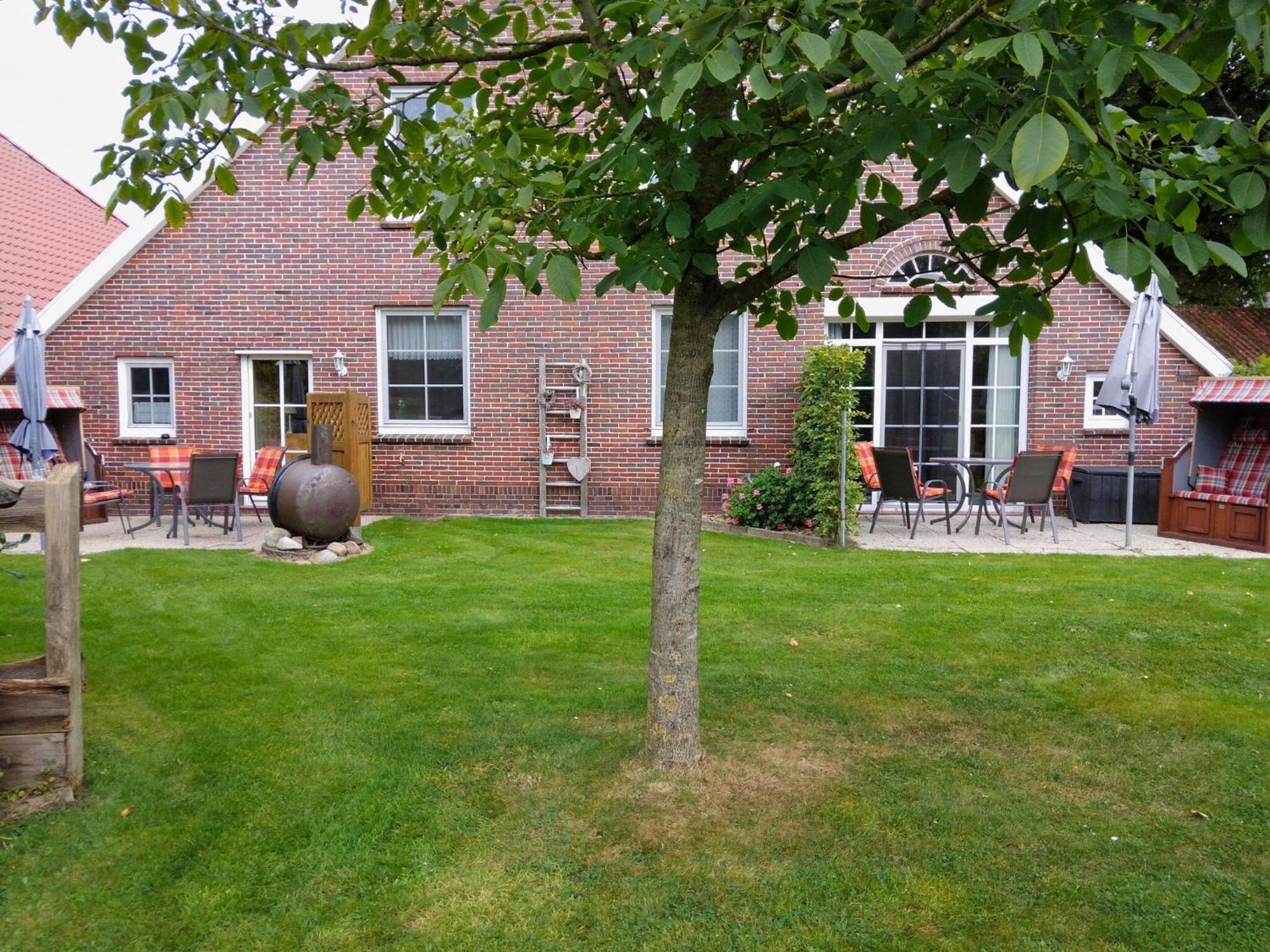 Ferienwohnung Terraced House In Strackholt With Terrace Grossefehn Exterior foto